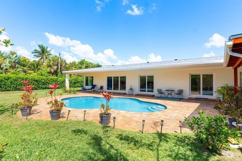 5 bedroom Single Family Residence at 1650 NE 3rd Avenue, Plumosa Park Sec A, B & D In, Delray Beach — photo 3