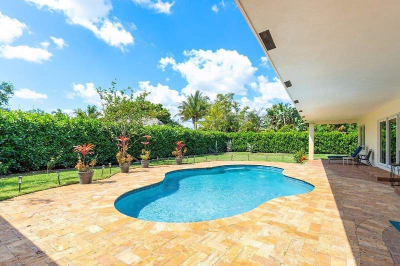 5 bedroom Single Family Residence at 1650 NE 3rd Avenue, Plumosa Park Sec A, B & D In, Delray Beach — photo 5
