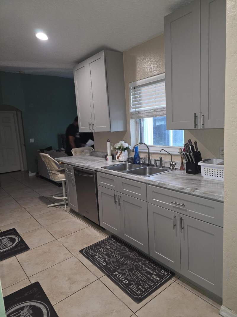 3 bedroom Single Family Residence at 557 SW Baoy Avenue, Port St Lucie Section 22, Port St. Lucie — photo 3