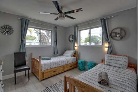 1324 N 24th Avenue, Hollywood FL - photo 17 of 31