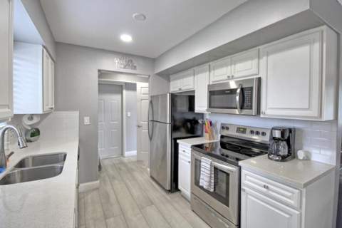 1324 N 24th Avenue, Hollywood FL - photo 6 of 31