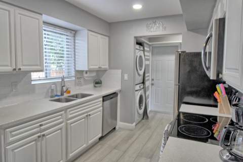 1324 N 24th Avenue, Hollywood FL - photo 8 of 31