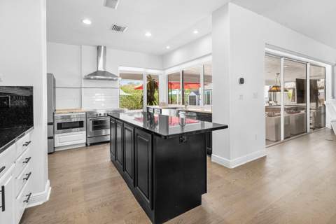 5495 Hibiscus Road, Jupiter FL - photo 9 of 45