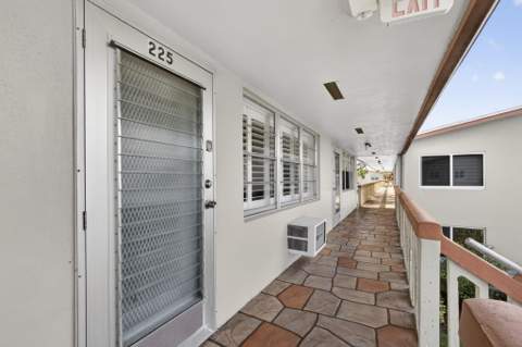 225 Bedford I #225, West Palm Beach FL - photo 11 of 34