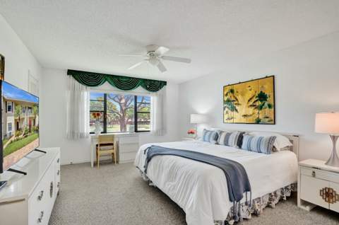 19 Stratford Drive #Unit F, Boynton Beach FL - photo 16 of 64