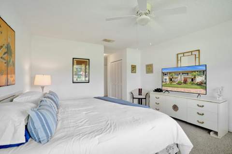 19 Stratford Drive #Unit F, Boynton Beach FL - photo 18 of 64