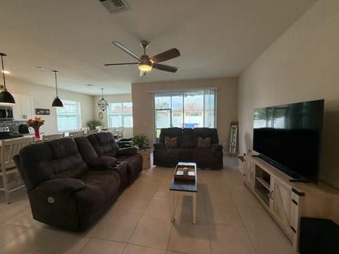 7986 NW Greenbank Circle, Port St. Lucie FL - photo 7 of 33
