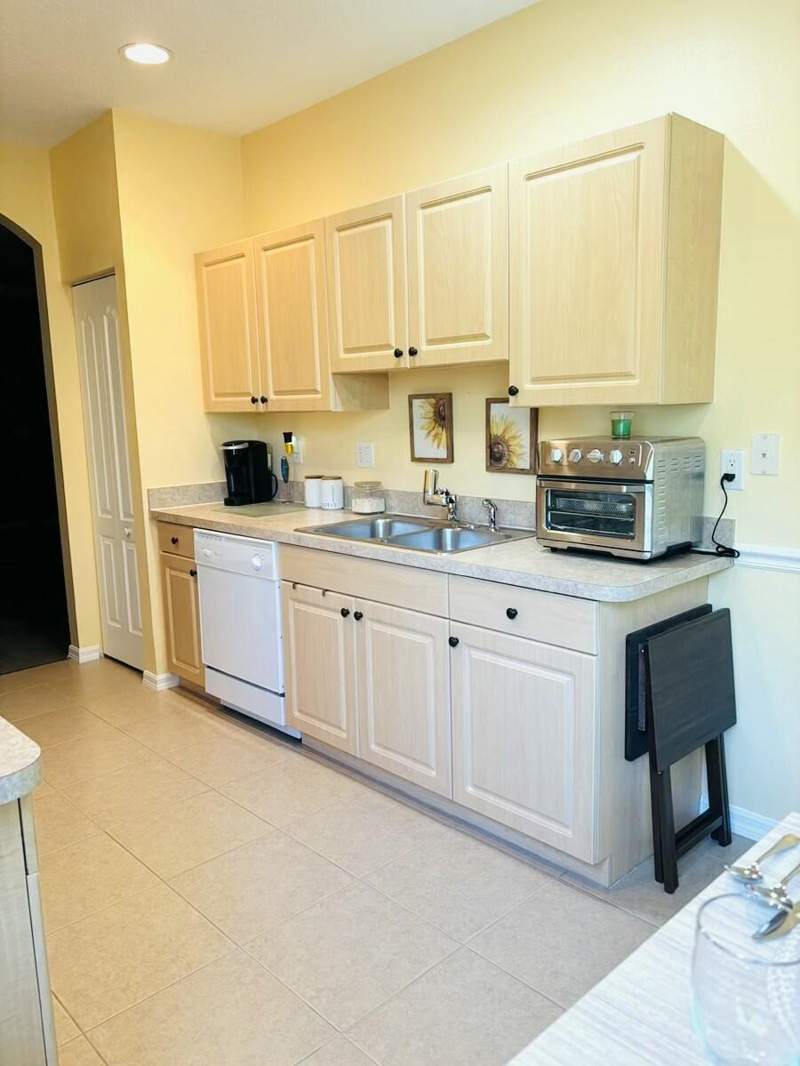 3 bedroom Townhouse at 2104 SE Eatonville Drive, East Lake Village No 2, Port St. Lucie — photo 4