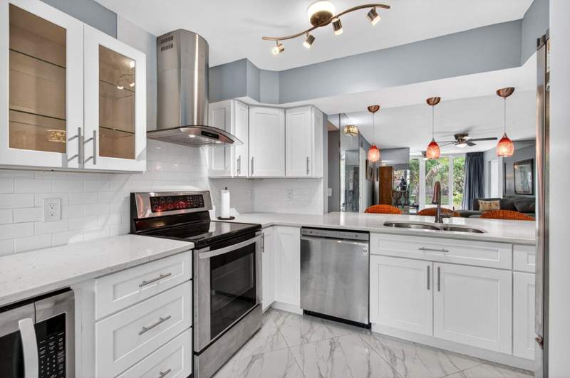 2 bedroom Condominium at 18 Willowbrook Lane #103, Villages Of Oriole Abbey Condo, Delray Beach — photo 2