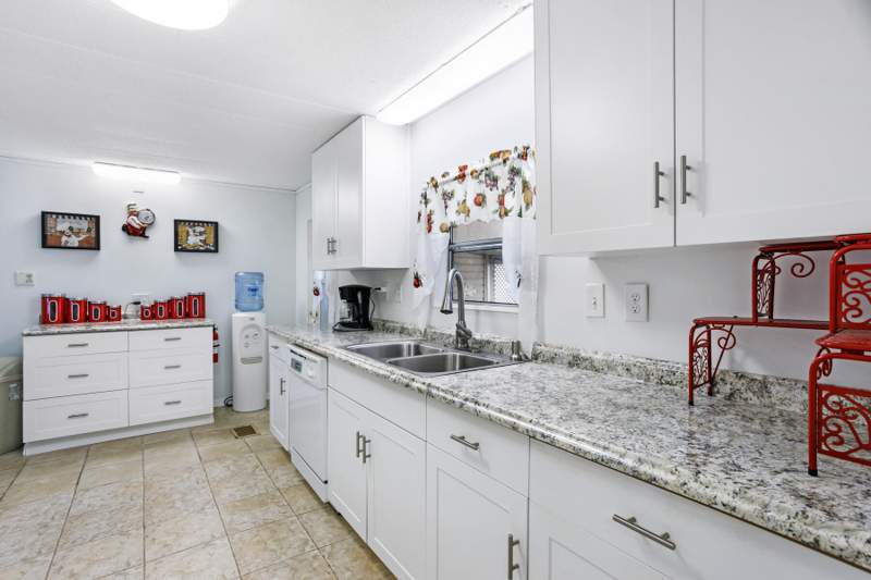 3 bedroom Manufactured Home at 37026 Exuma Bay, Jamaica Bay Mobile Home Co Op, Boynton Beach — photo 2