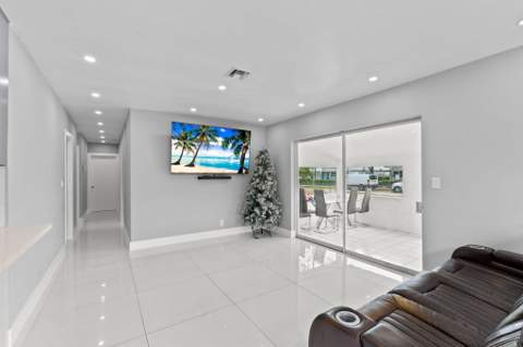 670 SW 29th Avenue, Fort Lauderdale FL - photo 7 of 45