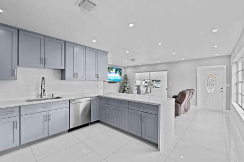 670 SW 29th Avenue, Fort Lauderdale FL - photo 9 of 45