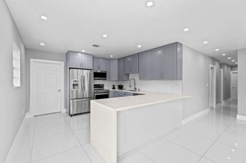 670 SW 29th Avenue, Fort Lauderdale FL - photo 10 of 45