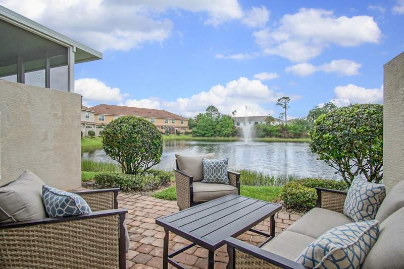 3 bedroom Townhouse at 638 SW Glen Crest Way, River Glen, Stuart — photo 2