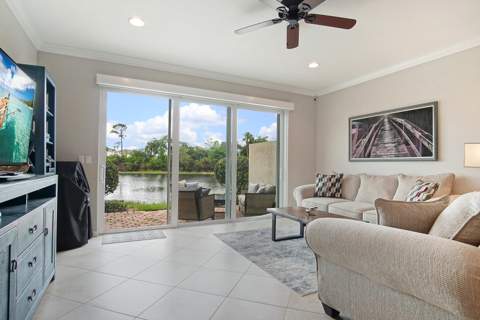 638 SW Glen Crest Way, Stuart FL - photo 11 of 31