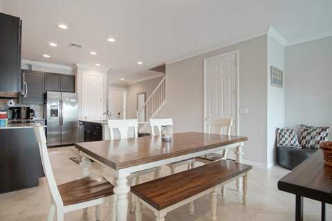 638 SW Glen Crest Way, Stuart FL - photo 10 of 31