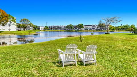 2114 Oakridge V, Deerfield Beach FL - photo 13 of 27