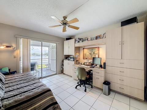 2114 Oakridge V, Deerfield Beach FL - photo 22 of 27