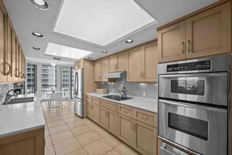 3170 S Ocean Boulevard #305s, Palm Beach FL - photo 10 of 30