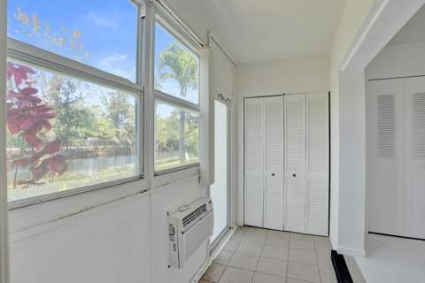 392 Durham Circle #M, Deerfield Beach FL - photo 14 of 17