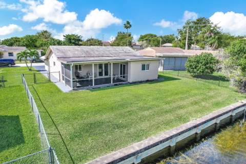 9603 NW 74th Court, Tamarac FL - photo 13 of 55