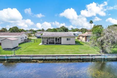 9603 NW 74th Court, Tamarac FL - photo 14 of 55