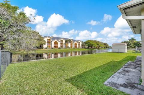 9603 NW 74th Court, Tamarac FL - photo 24 of 55