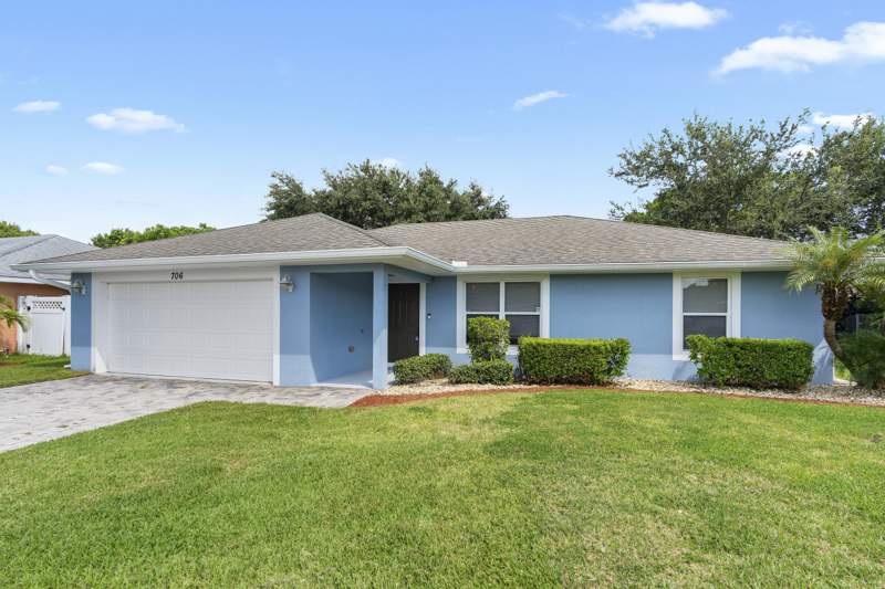 3 bedroom Single Family Residence at 706 Osceola Avenue, OSCEOLA ESTATES II, Fort Pierce — photo 2
