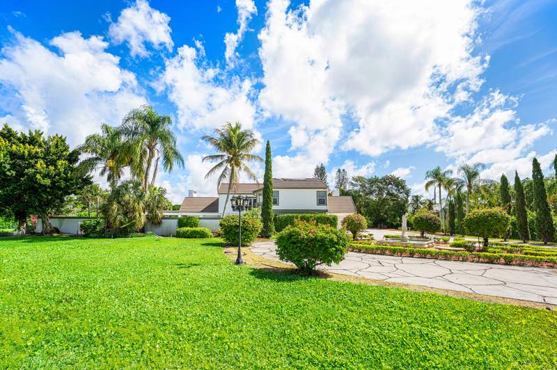 4 bedroom Single Family Residence at 10170 Calumet Lane, Lexington I Of Sherbrooke, Lake Worth — photo 2