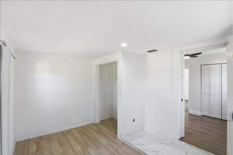 270 SW 10th Avenue, South Bay FL - photo 18 of 32