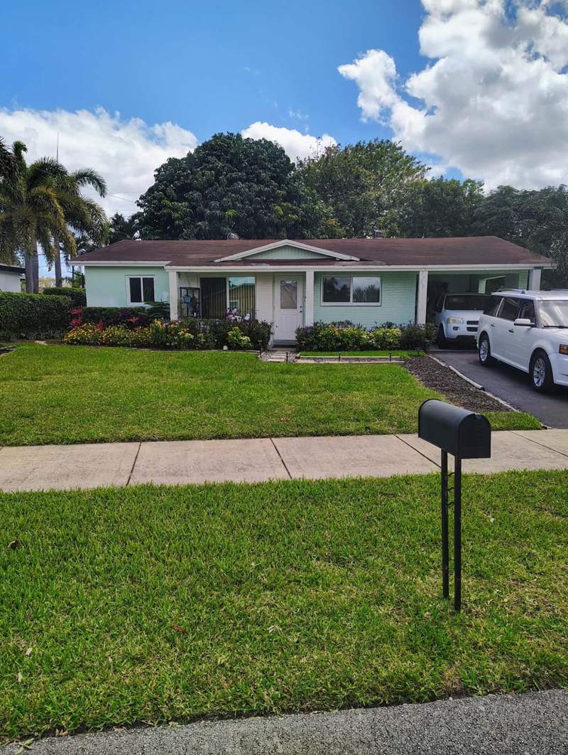 3 bedroom Single Family Residence at 2780 NW 21st Street, North West Lauderdale Add Amd, Fort Lauderdale — photo 4