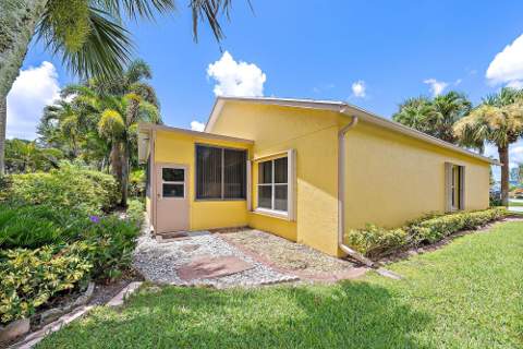 119 Hammocks Drive, Greenacres FL - photo 20 of 36