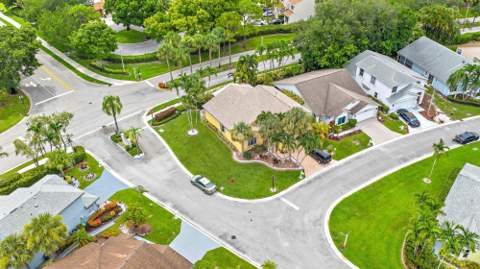 119 Hammocks Drive, Greenacres FL - photo 23 of 36