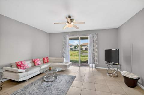 1186 Paisley Court, Lake Worth Beach FL - photo 12 of 33