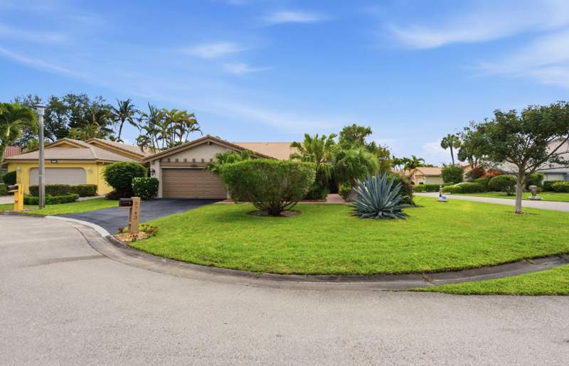 2 bedroom Single Family Residence at 5743 Lakeview Mews Drive, Indian Springs, Boynton Beach — photo 5