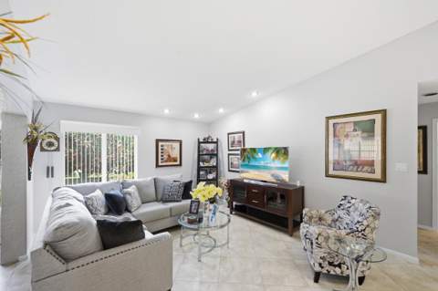 5743 Lakeview Mews Drive, Boynton Beach FL - photo 11 of 51