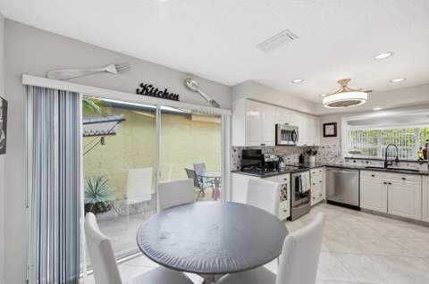 5743 Lakeview Mews Drive, Boynton Beach FL - photo 16 of 51