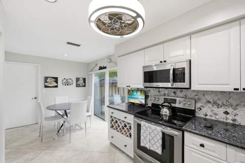 5743 Lakeview Mews Drive, Boynton Beach FL - photo 21 of 51