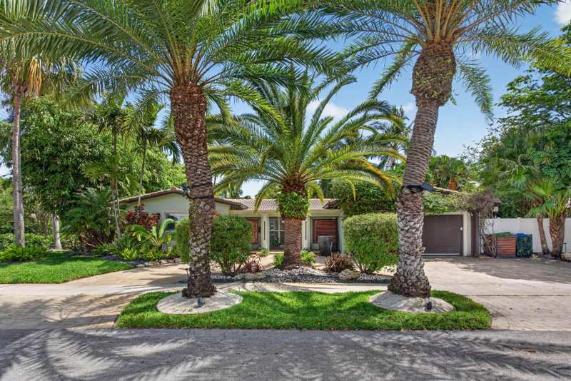 4 bedroom Single Family Residence at 2812 NW 12th Avenue, Jenada Isle, Wilton Manors — photo 1
