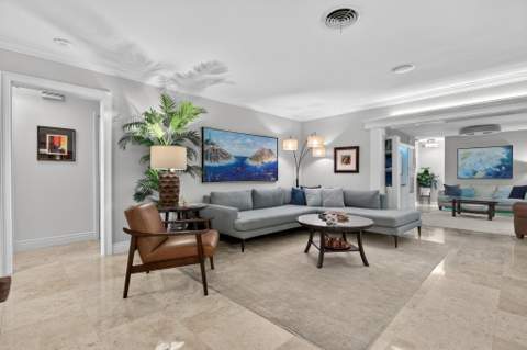 2812 NW 12th Avenue, Wilton Manors FL - photo 8 of 65