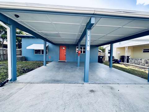 1118 N E Street, pool for sale in Lake Worth Beach