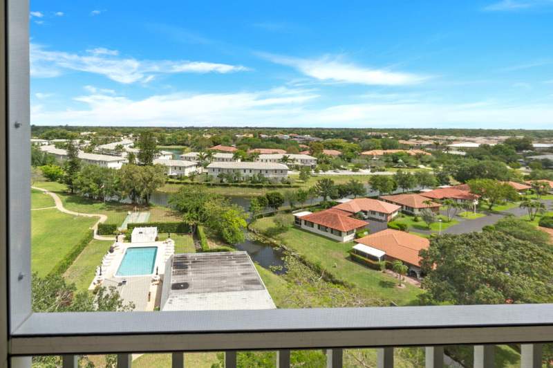 1 bedroom Condominium at 9101 W Sample Road #1004, Briarwood Club Condo 4, Coral Springs — photo 4