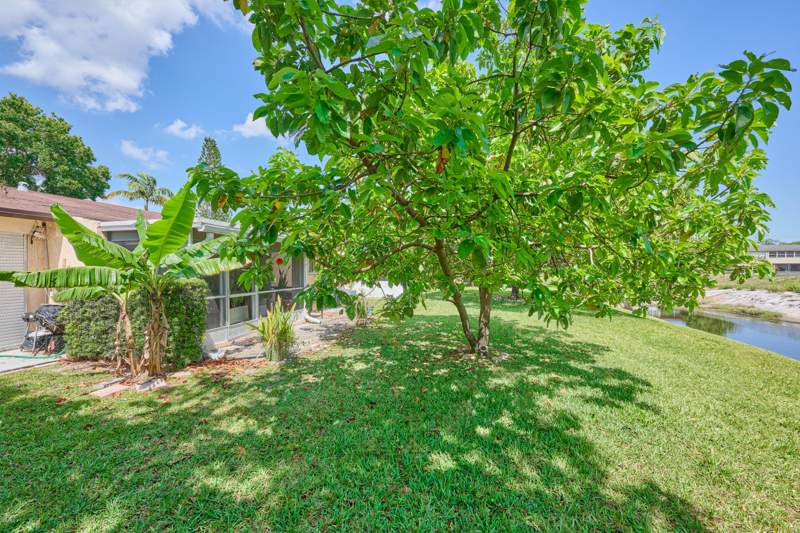 2 bedroom Villa at 7708 Margate Boulevard #10-3, Garden Patio Villas, Margate — photo 4