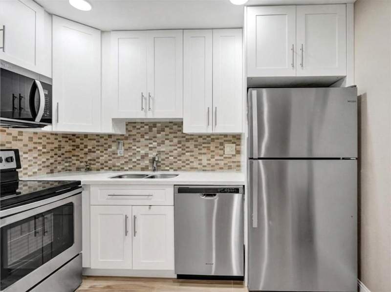 2 bedroom Condominium at 4980 E Sabal Palm Boulevard #124, Sabal Palm Village 2 Condo, Tamarac — photo 4
