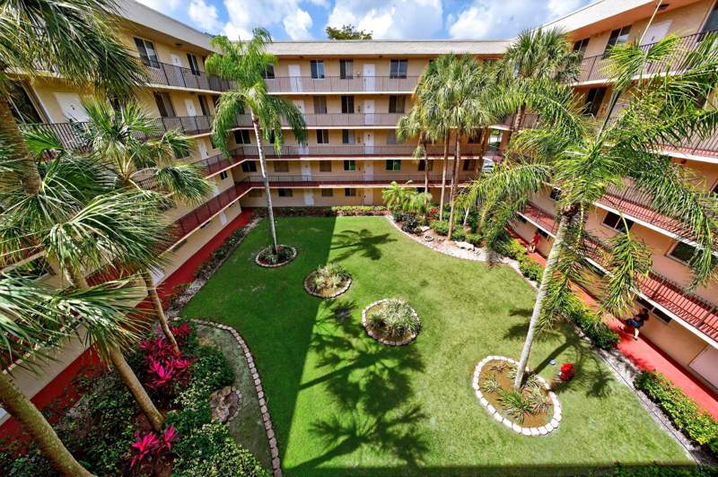 2 bedroom Condominium at 3223 Riverside Drive #C-406, Palm Court Condo, Coral Springs — photo 2