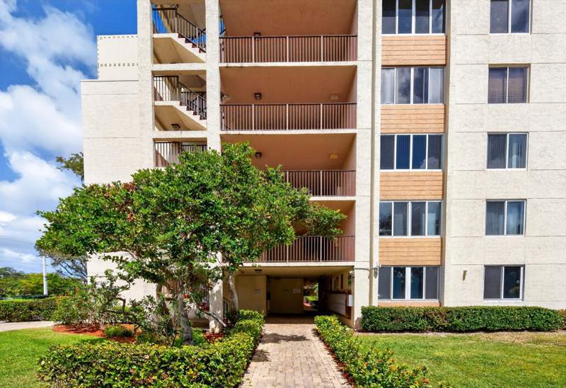 2 bedroom Condominium at 3223 Riverside Drive #C-406, Palm Court Condo, Coral Springs — photo 4