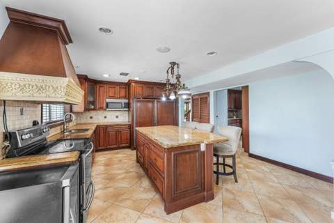 10170 Calumet Lane, Lake Worth FL - photo 16 of 64