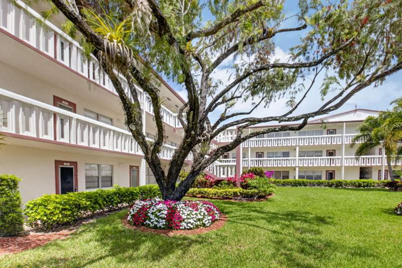2 bedroom Condominium at 144 Fanshaw D, Fanshaw At Century Village Condo, Boca Raton — photo 3