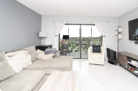 2202 S Cypress Bend Drive #706, Pompano Beach FL - photo 8 of 47