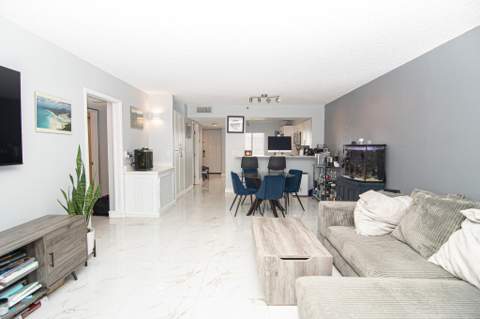 2202 S Cypress Bend Drive #706, Pompano Beach FL - photo 9 of 47